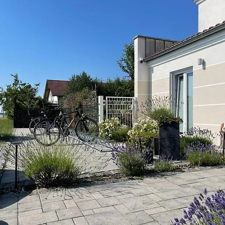Апартаменты Blanc - Private Ferienresidenz Mit Pool & Garten