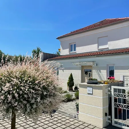 Blanc - Private Ferienresidenz Mit Pool & Garten *