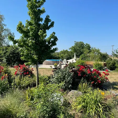 Blanc - Private Ferienresidenz Mit Pool & Garten