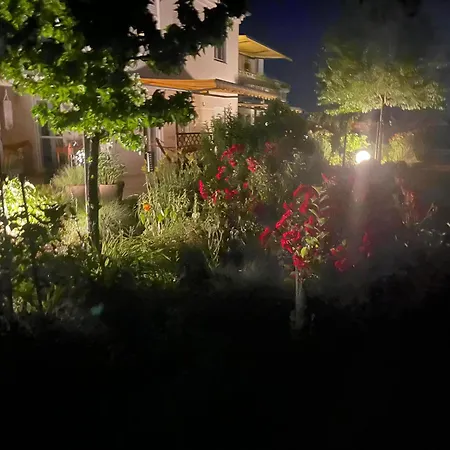 Апартаменты Blanc - Private Ferienresidenz Mit Pool & Garten *